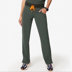 Figs Moss Kade Size M